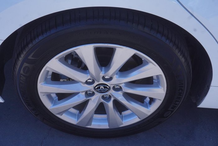 2019 Toyota Camry Ascent Sport