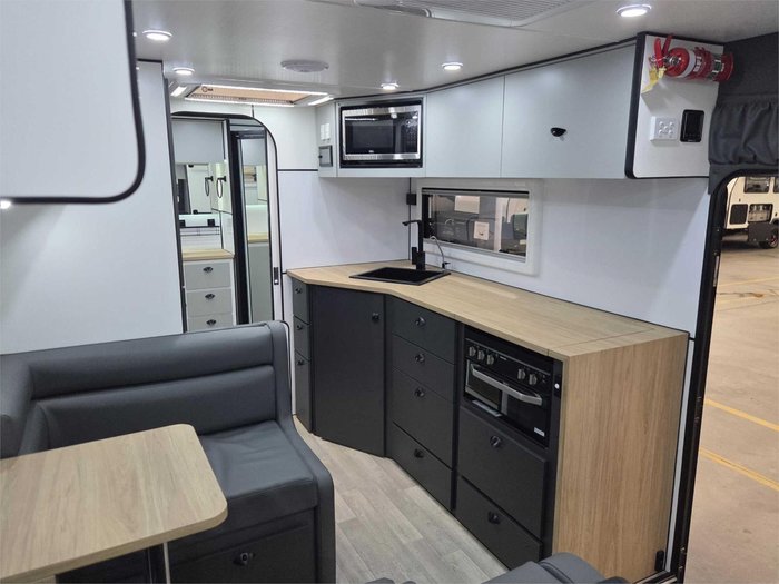 2022 Vacationer Caravans Talon