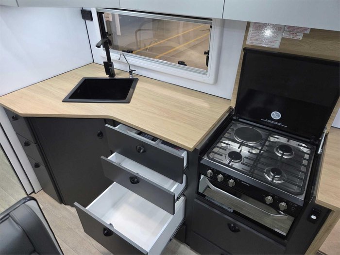 2022 Vacationer Caravans Talon