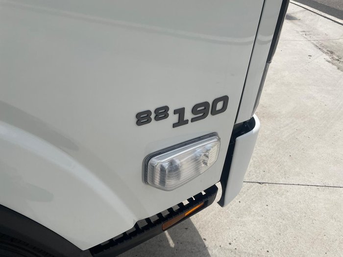 2026 Isuzu N Series 2026 LIMITED EDITION NQR 88-190 8- PALLET FREIGHT PACK
