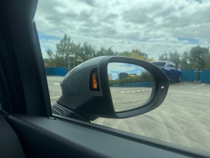 2025 Volkswagen Golf 110TSI R-Line