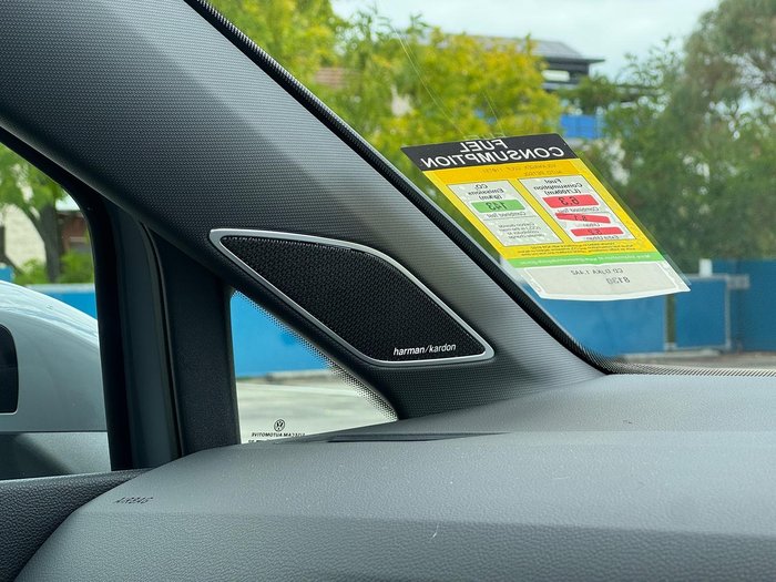 2025 Volkswagen Golf 110TSI R-Line