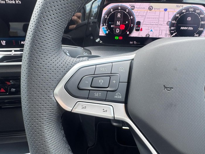 2025 Volkswagen Golf 110TSI R-Line