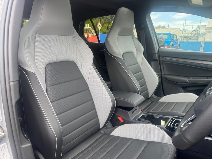 2025 Volkswagen Golf 110TSI R-Line