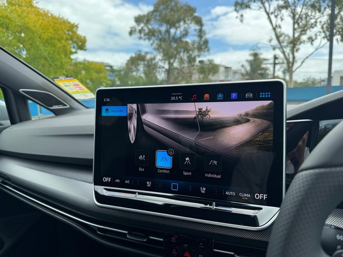 2025 Volkswagen Golf 110TSI R-Line