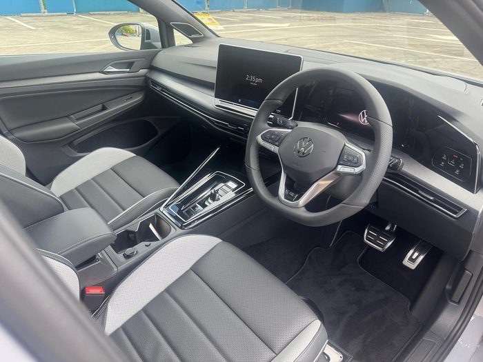 2025 Volkswagen Golf 110TSI R-Line