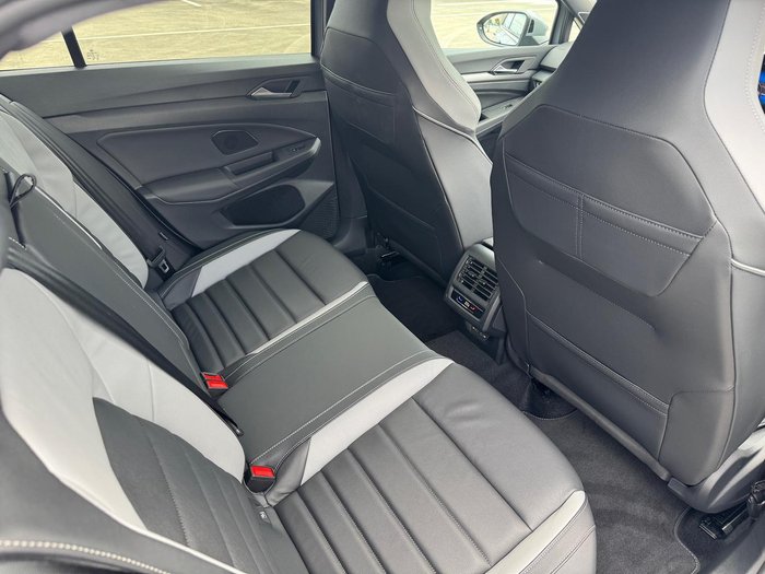 2025 Volkswagen Golf 110TSI R-Line