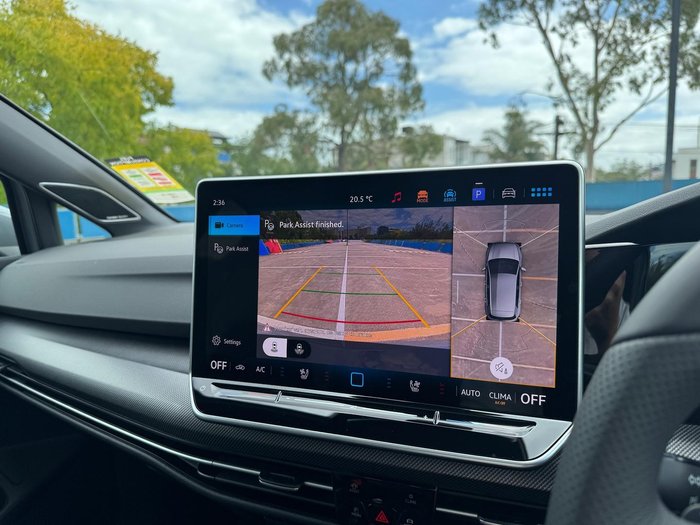 2025 Volkswagen Golf 110TSI R-Line