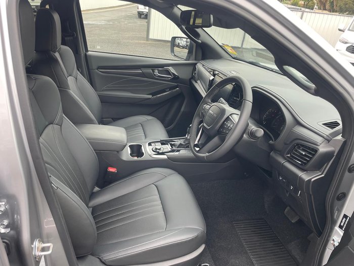 2025 Isuzu MU-X LS-T