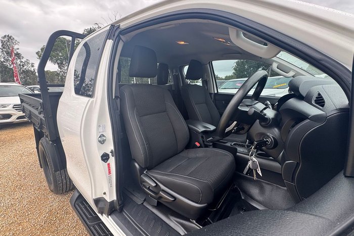 2021 Toyota Hilux SR