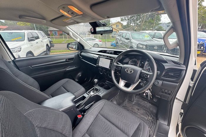 2021 Toyota Hilux SR