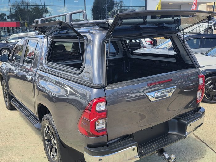 2020 Toyota Hilux SR5