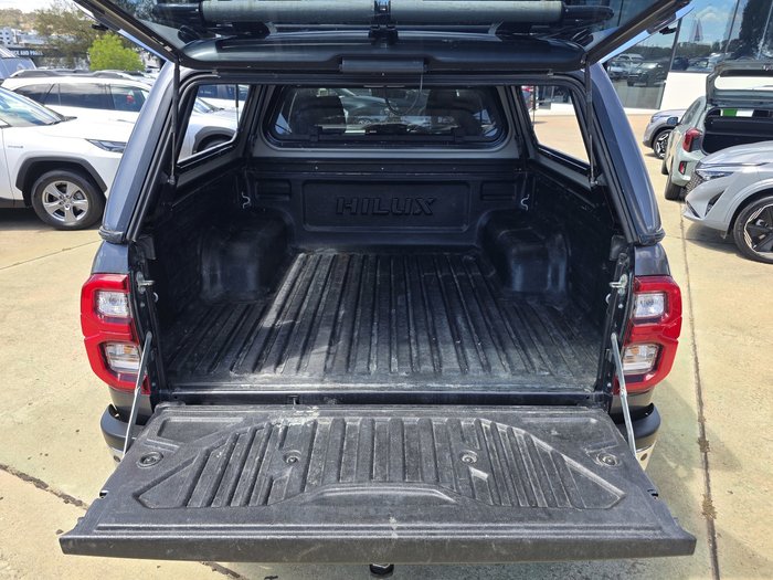 2020 Toyota Hilux SR5