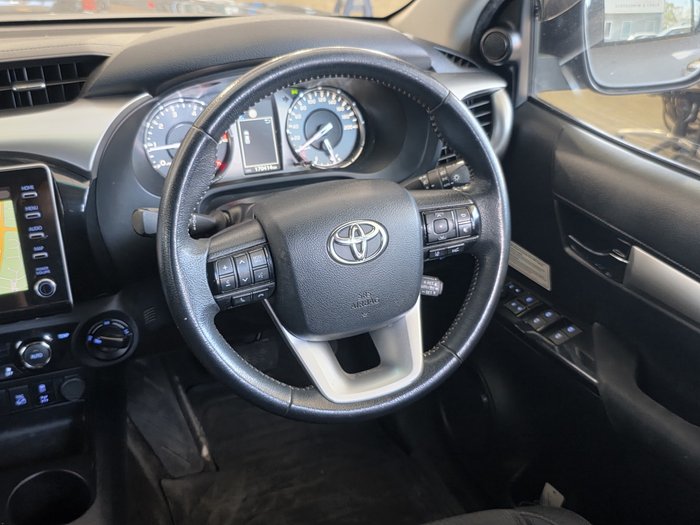 2020 Toyota Hilux SR5