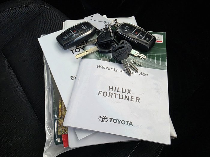 2020 Toyota Hilux SR5