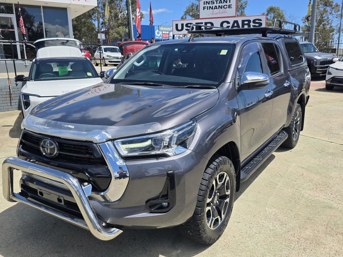 2020 Toyota Hilux SR5