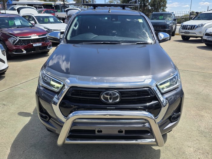 2020 Toyota Hilux SR5
