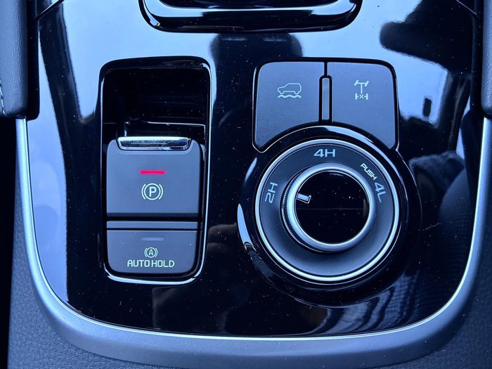 2025 Isuzu MU-X X-TERRAIN