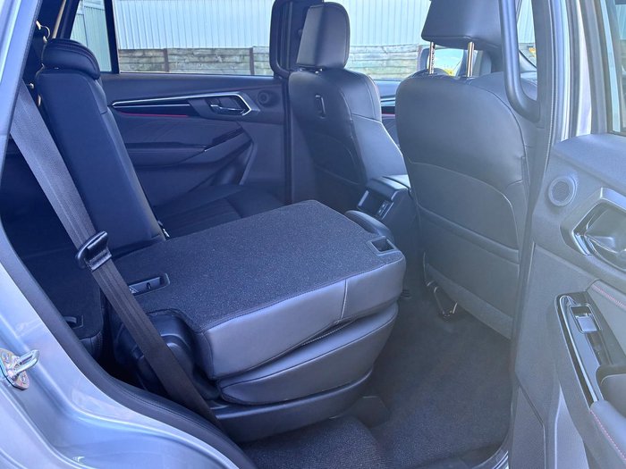 2025 Isuzu MU-X X-TERRAIN