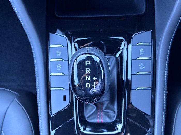 2025 Isuzu MU-X X-TERRAIN