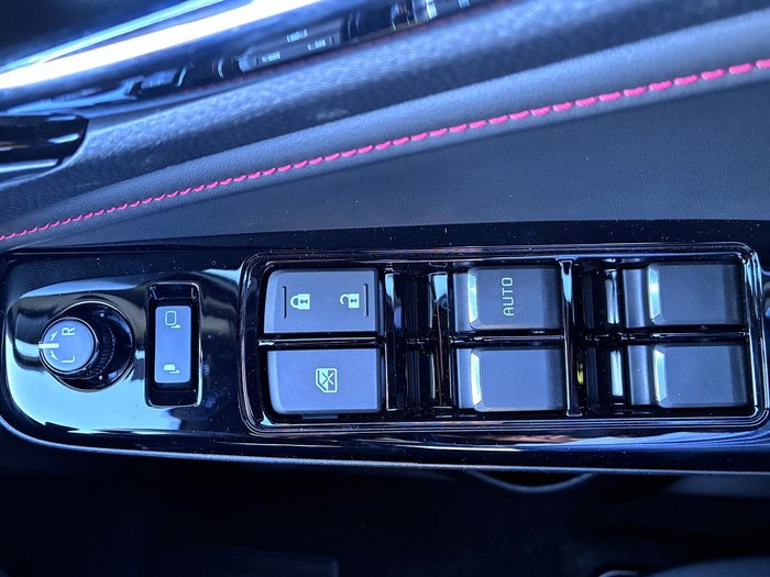 2025 Isuzu MU-X X-TERRAIN