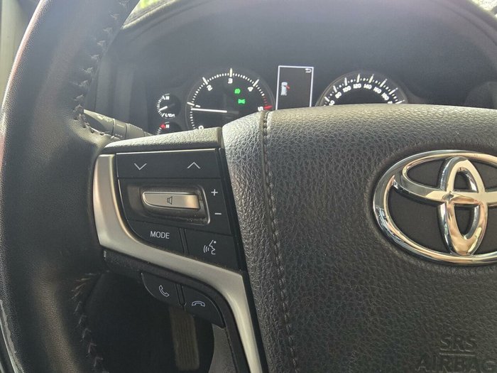 2020 Toyota Landcruiser VX