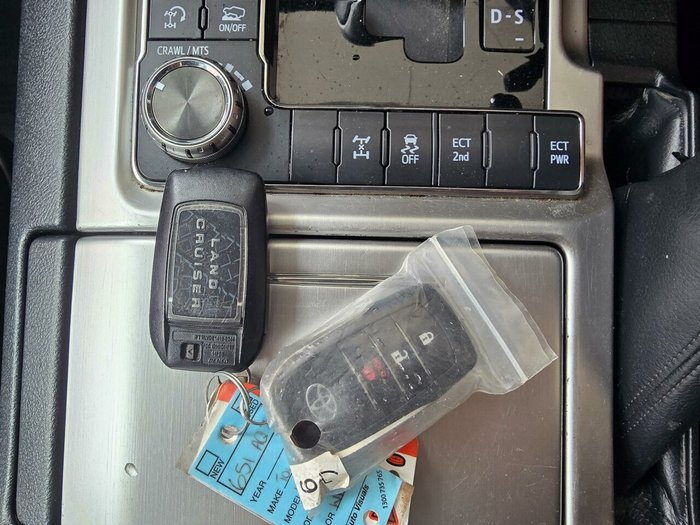 2020 Toyota Landcruiser VX