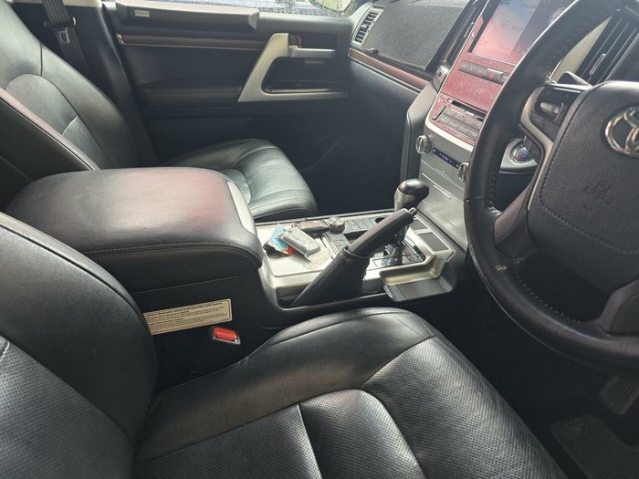 2020 Toyota Landcruiser VX