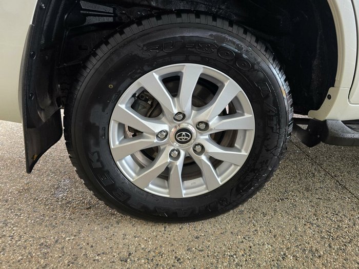 2020 Toyota Landcruiser VX