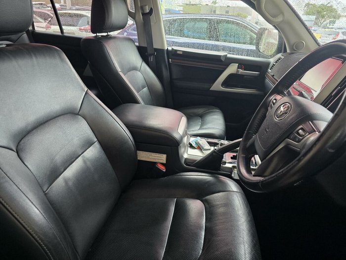 2020 Toyota Landcruiser VX