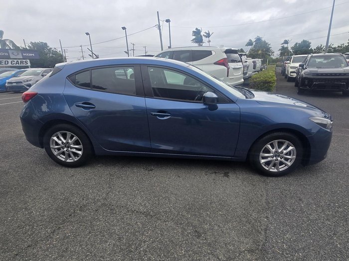 2018 Mazda 3 Neo Sport