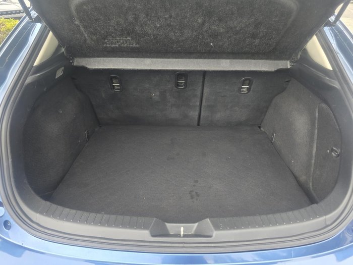 2018 Mazda 3 Neo Sport