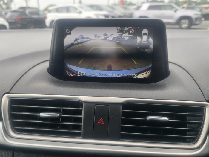 2018 Mazda 3 Neo Sport