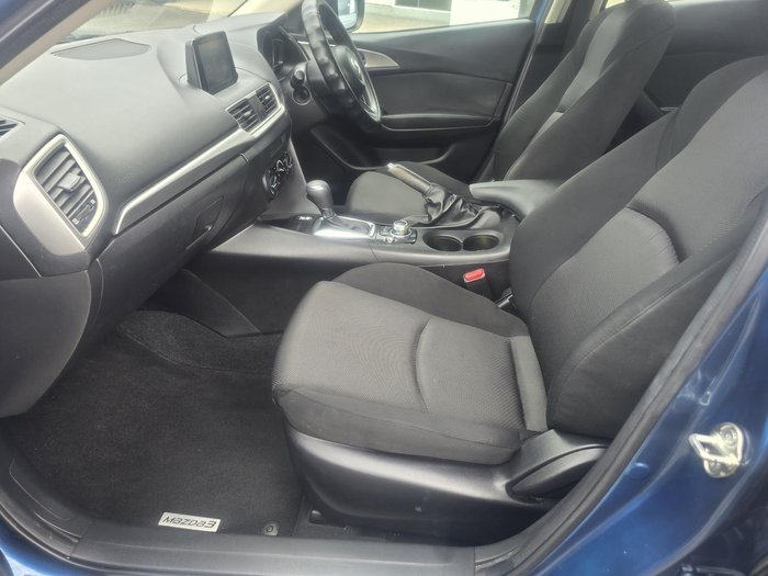 2018 Mazda 3 Neo Sport