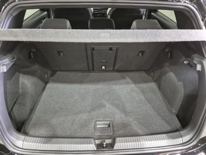 2023 Volkswagen Golf 110TSI R-Line