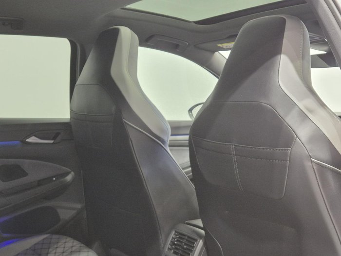 2023 Volkswagen Golf 110TSI R-Line