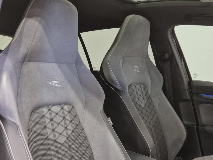 2023 Volkswagen Golf 110TSI R-Line