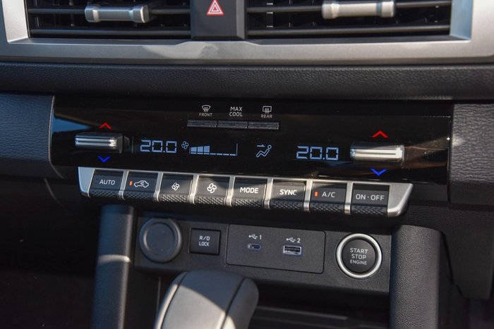 2025 Mitsubishi Triton GLS