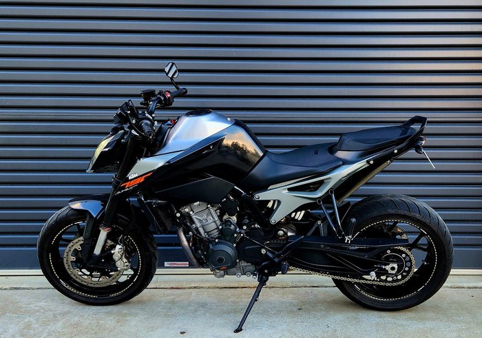 2018 KTM 790 Duke Duke Grey