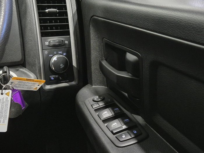 2022 RAM 1500 Express DS MY22 4X4 Dual Range Diamond Black