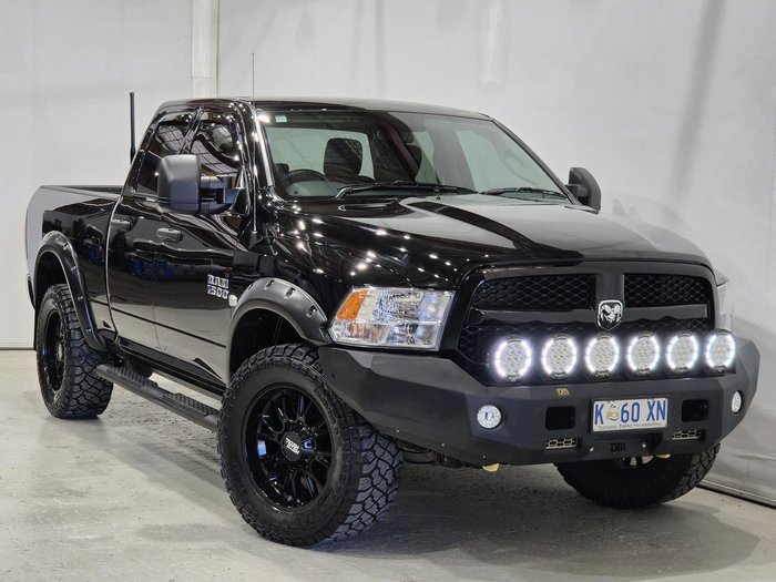 2022 RAM 1500 Express DS MY22 4X4 Dual Range Diamond Black