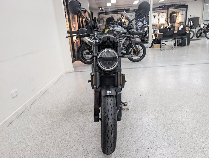 2022 HUSQVARNA SVARTPILEN 401 Black