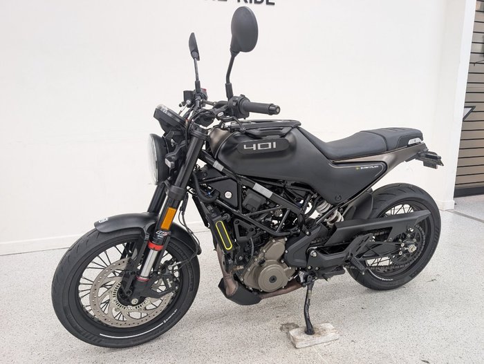 2022 HUSQVARNA SVARTPILEN 401 Black