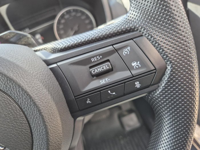 2025 Mitsubishi Triton GLX+