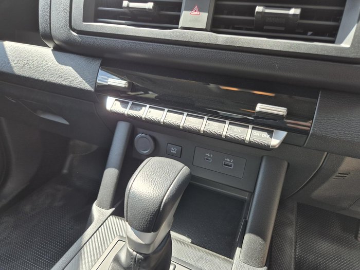 2025 Mitsubishi Triton GLX+