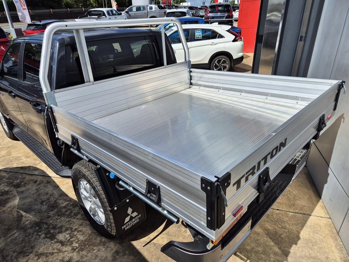 2025 Mitsubishi Triton GLX+