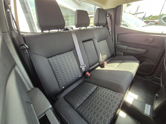 2025 Mitsubishi Triton GLX+