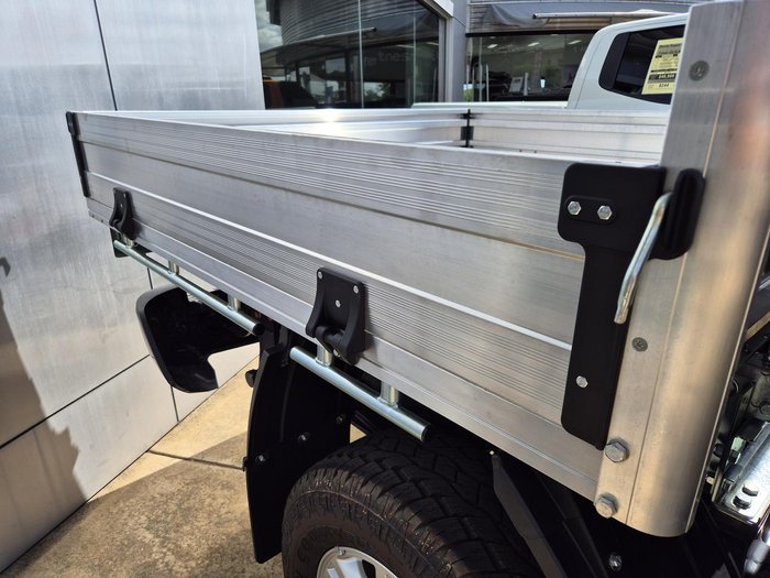 2025 Mitsubishi Triton GLX+