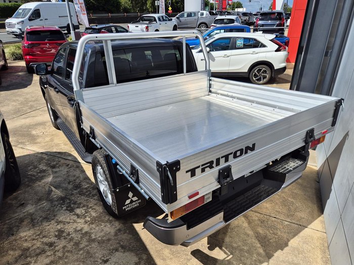 2025 Mitsubishi Triton GLX+