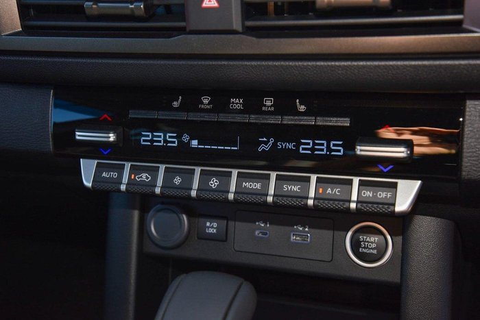 2025 Mitsubishi Triton GLS